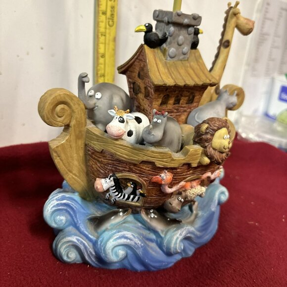 Member's Mark 24"Noah's Ark Christmas Tree 5 Hand Finished Animal Ornaments - Picture 5 of 12